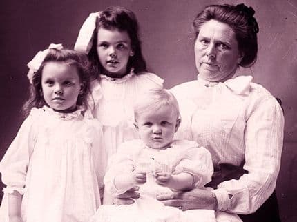 Belle Gunness: The Black Widow of the Midwest Who Lured Numerous Victims to Their Deaths
