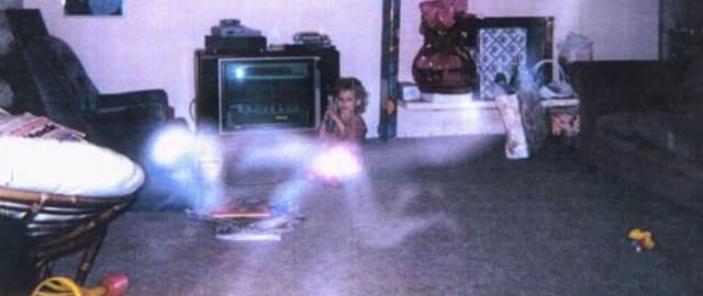 10 Insanely Creepy Ghost Photos That Defy Explanation