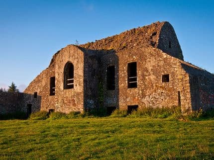 Haunting on the Hill: The Creepy History of the Hell Fire Club